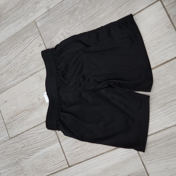 Under Armour Boy's Shorts - Picture 5 of 5